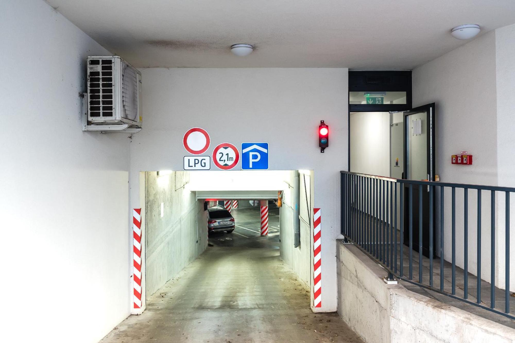 Mickiewiczova Apartment Free Parking By Veronika & Jano Bratislava Luaran gambar